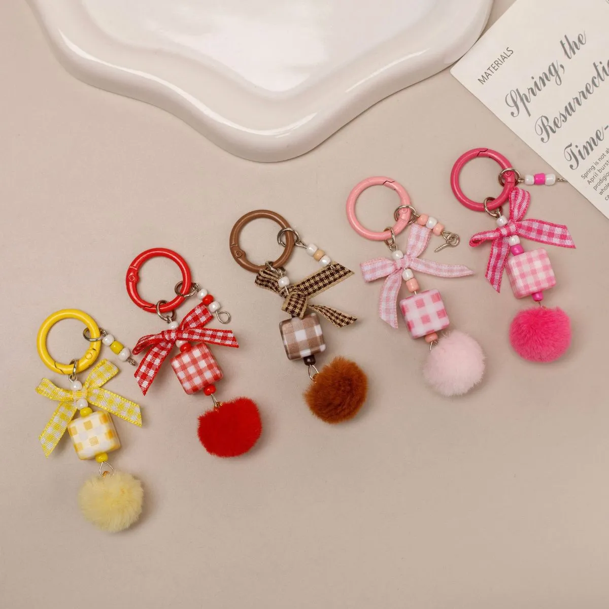 Bow Block Keychain with Dopamine Doll – DIY Cartoon Accessory, Plaid Bag Charm for Girls, Kawaii Keyring Pendant